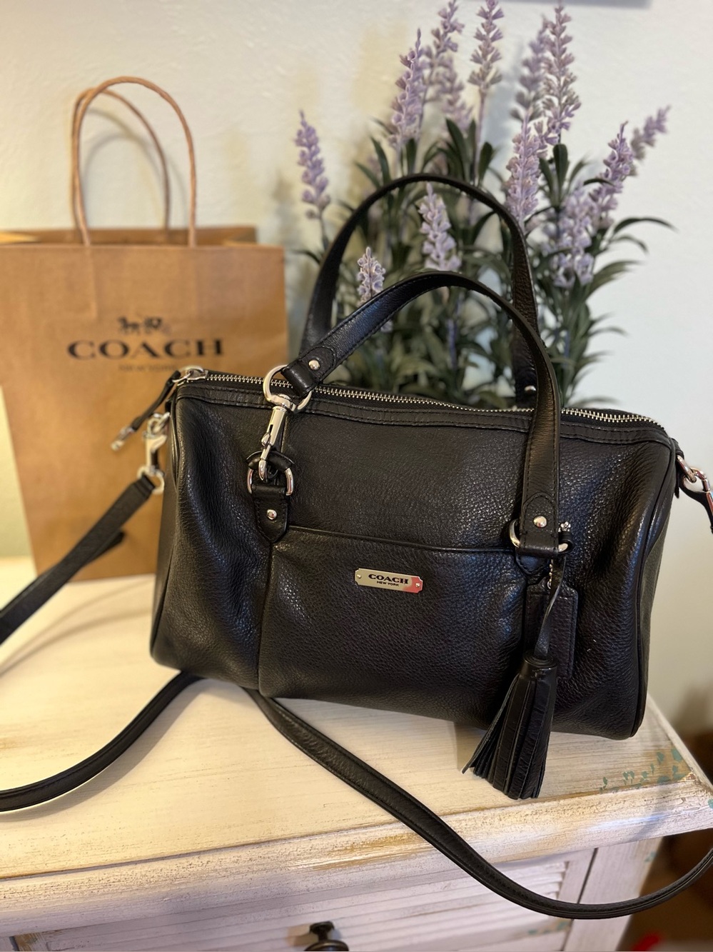 COACH F26121 Avery Black Pebbled Leather Footed Tassel Satchel Crossbody handbag